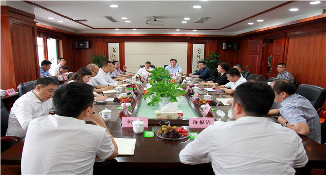 阿拉爾市黨政考察團到集團考察交流.jpg
